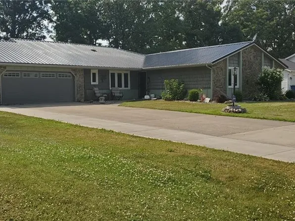 121 Scott Dr, Bryan, OH 43506