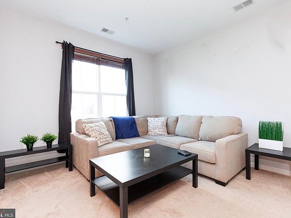 3rd image of 5559 Lanier Ave #374