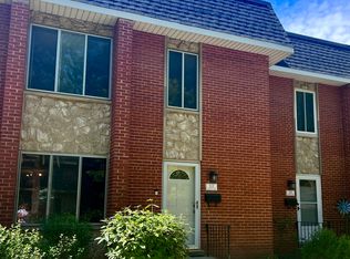 512 Burning Tree Ln, Naperville, IL 60563