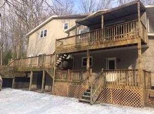 100 Takacs Ln, Mohnton, PA 19540