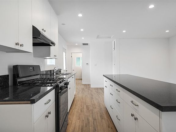 5th image of 2952 Honolulu Ave #A