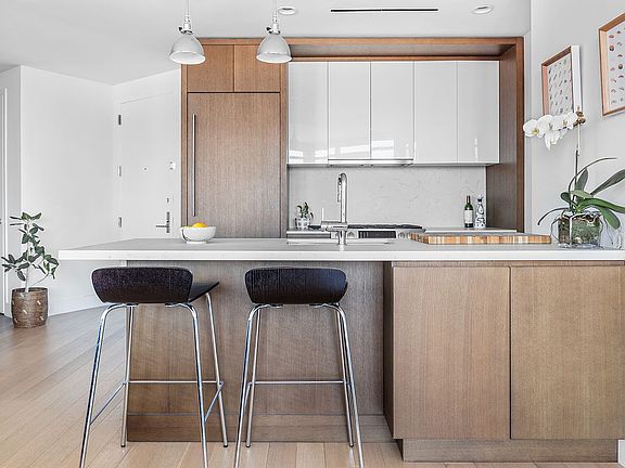 2nd image of 500 Waverly Ave #5-C