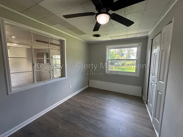 528 Grant Ave — Photo 6