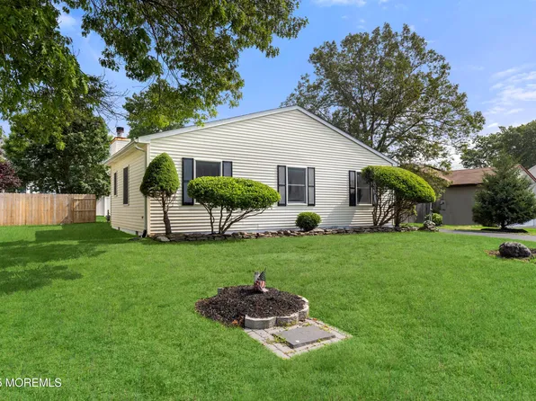 1136 Hawser Avenue, Manahawkin, NJ 08050