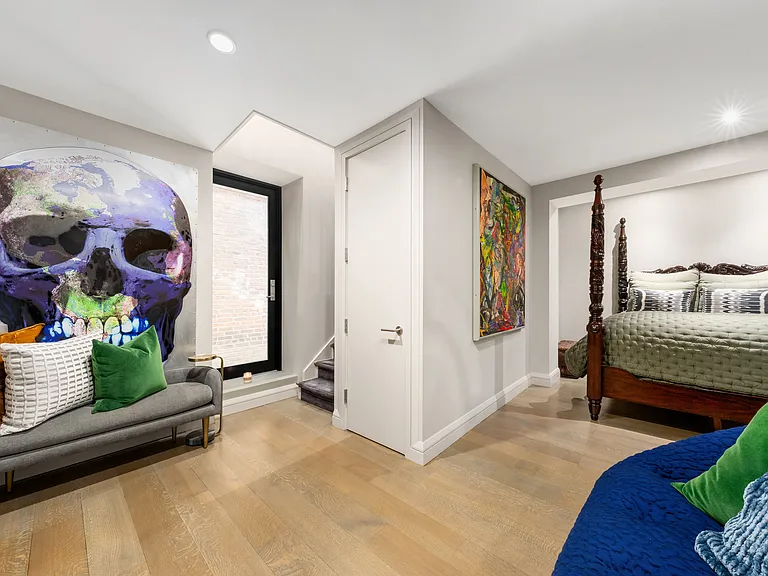 159 W 24th St #1A — Photo 6