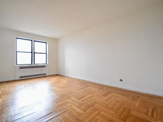 2nd image of 200 Haven Ave #6KK