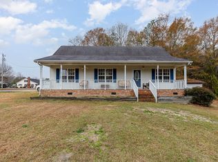 1371 Cobb Rd, Benson, NC 27504