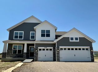 2428 Marsh View Ct, Shakopee, MN 55379