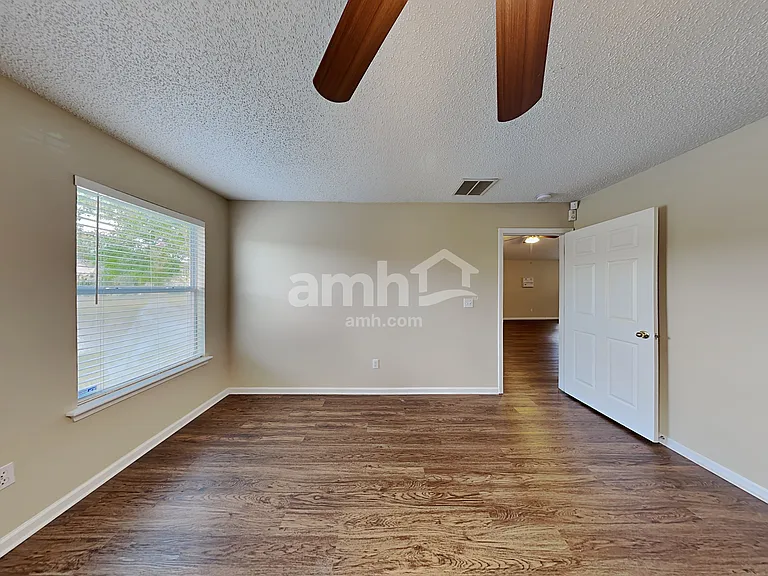 3353 Chapel Ct — Photo 10