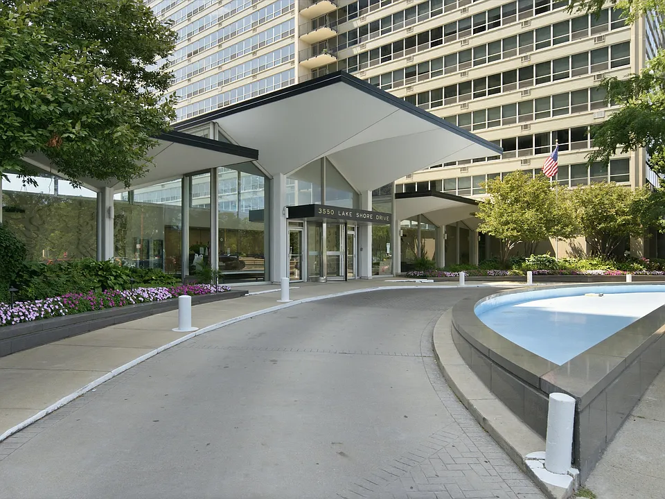 3550 N Lake Shore Dr #525