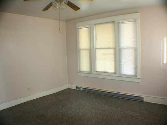 3rd image of 2119 Roanoke Ave