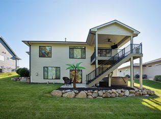 2212 NE Little Beaver Dr, Grimes, IA 50111