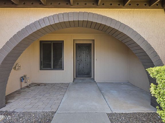 4th image of 7433 W CANTERBURY Drive