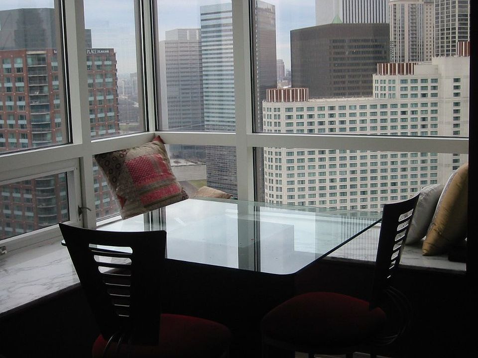 1st image of 512 N McClurg Ct APT 2907