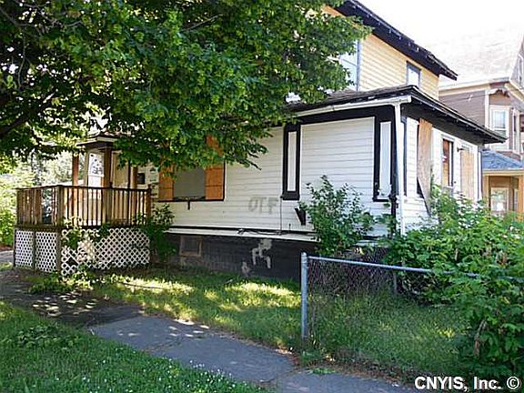 2nd image of 415 Sterling Ave