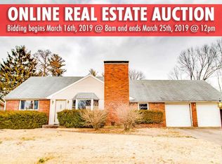 4911 Voltaire Dr, Godfrey, IL 62035