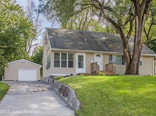 7403 SW 15th St, Des Moines, IA 50315