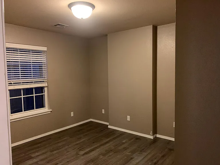 700 N Cummings Ave — Photo 7