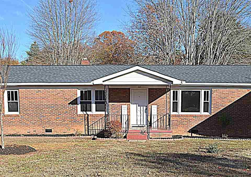 1st image of 127 Hiwassee Dr