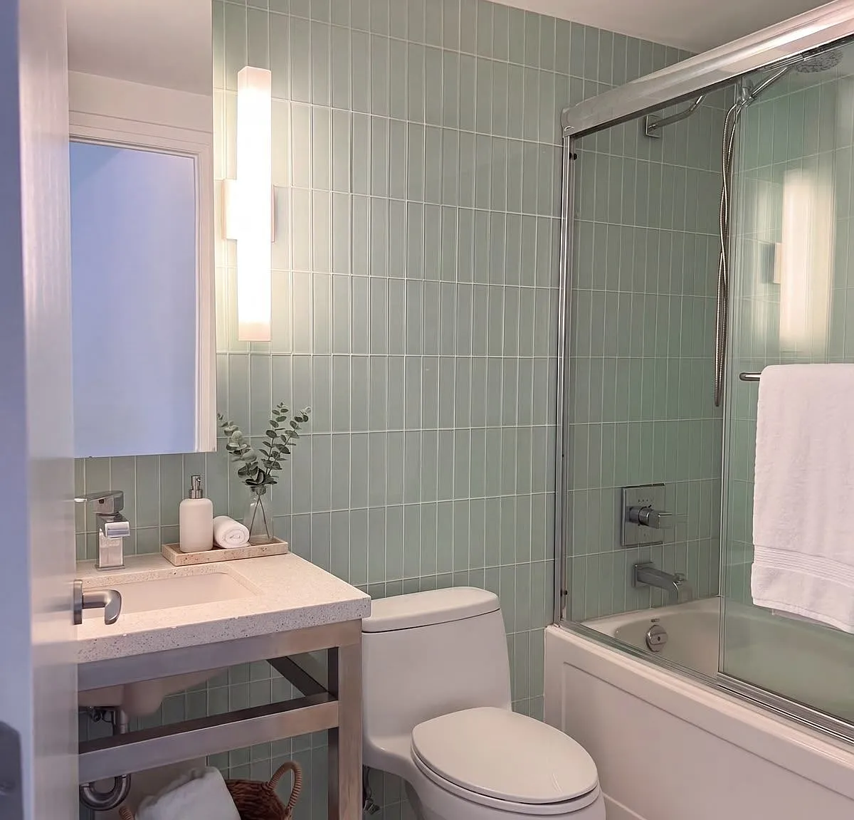 1 bed, $2,400 — Photo 4