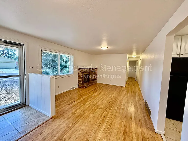 1125 W 8th Avenue Dr — Photo 3