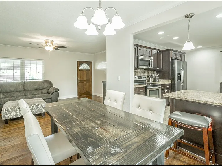 4800 Maryland Dr — Photo 12
