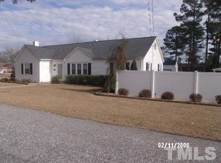 210 N Wayne Ave, Dunn, NC 28334
