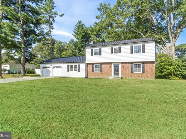 46 W Fairfield Dr, Dover, DE 19901