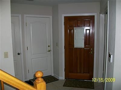 2nd image of 877 Hunters Creek Dr