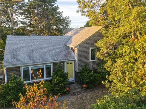 32 Walton Road, Harwich, MA 02645