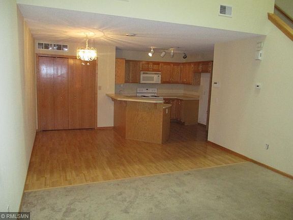 3rd image of 12777 Ulysses Cir NE