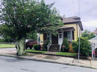 61 Queen St, Fall River, MA 02724