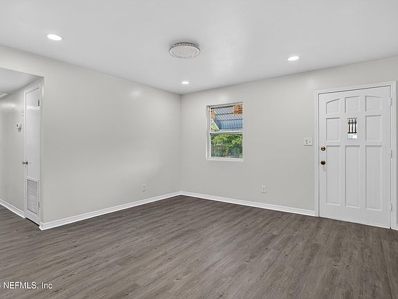 5th image of 10063 AGAVE Circle N