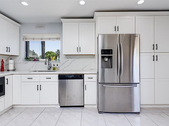 4th image of 7064 Lantana Ln