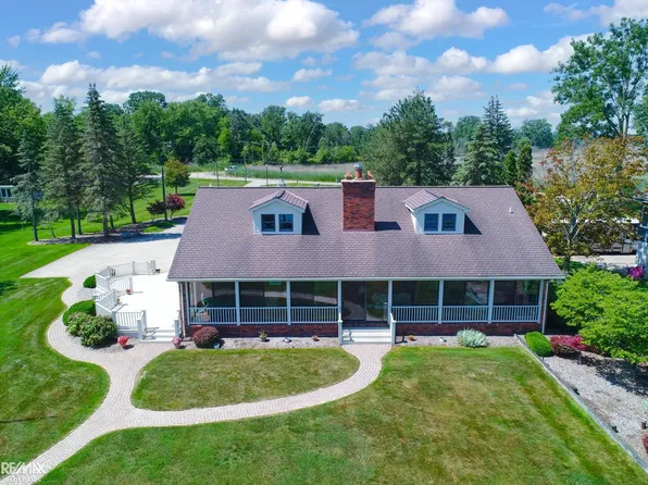 990 N Channel Dr, Harsens Island, MI 48028