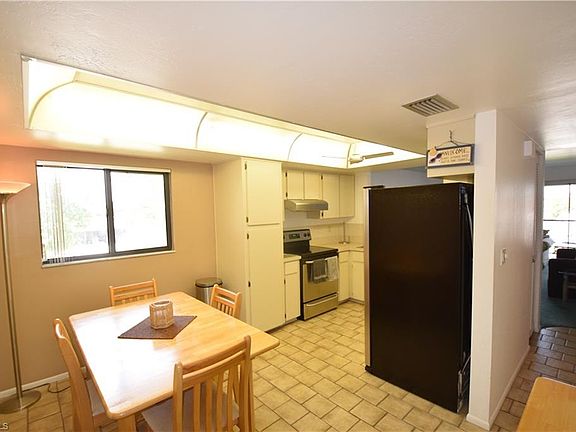 3rd image of 5255 Coronado Pkwy APT 6