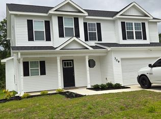 309 Samuel Run Dr, Jacksonville, NC 28546