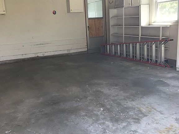 5th image of 2609 Royster Way