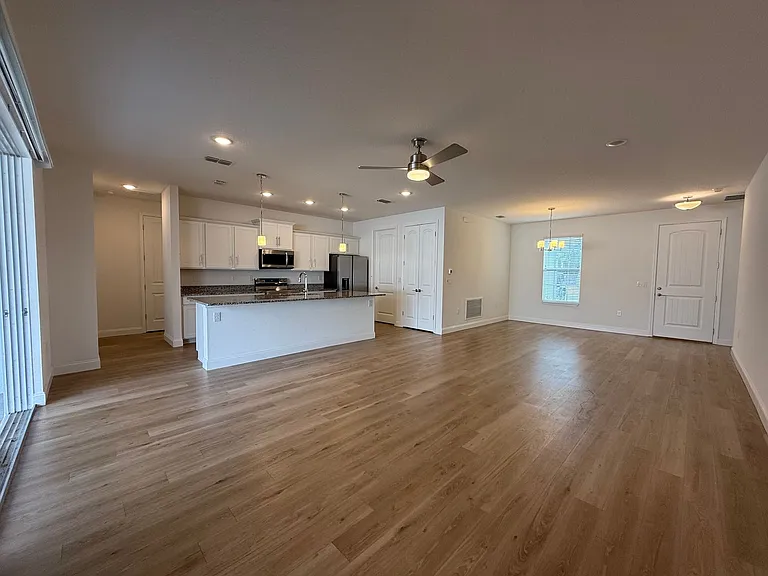 47 La Mancha Dr — Photo 17