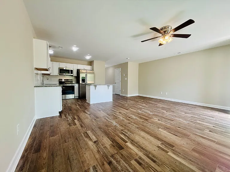 8107 King Rd — Photo 3
