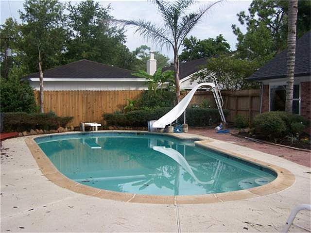 2nd image of 1208 Timber Ln