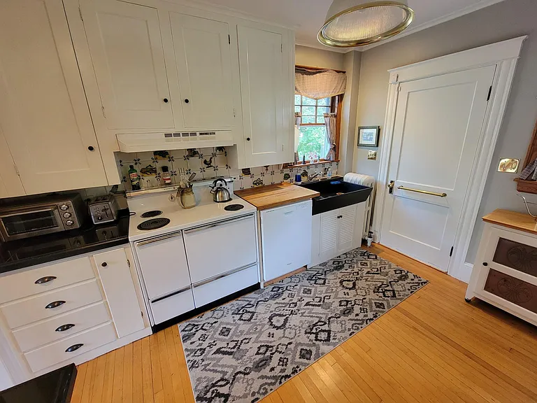 10 Phillips Rd — Photo 15