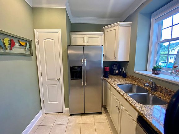 5th image of 95 Rowse Dr