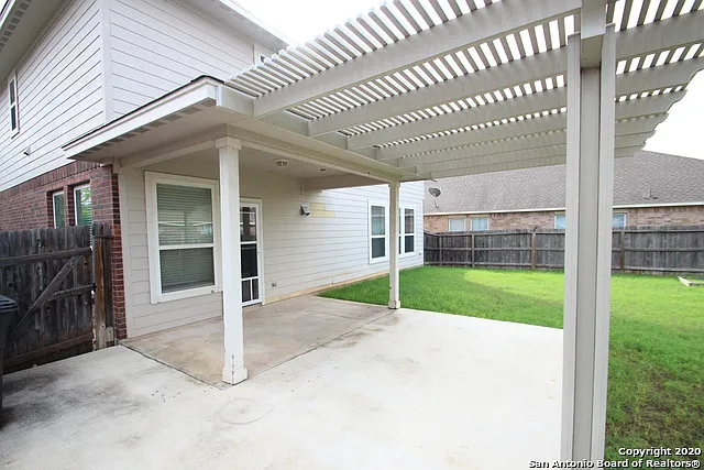 2207 Petseri Park — Photo 28