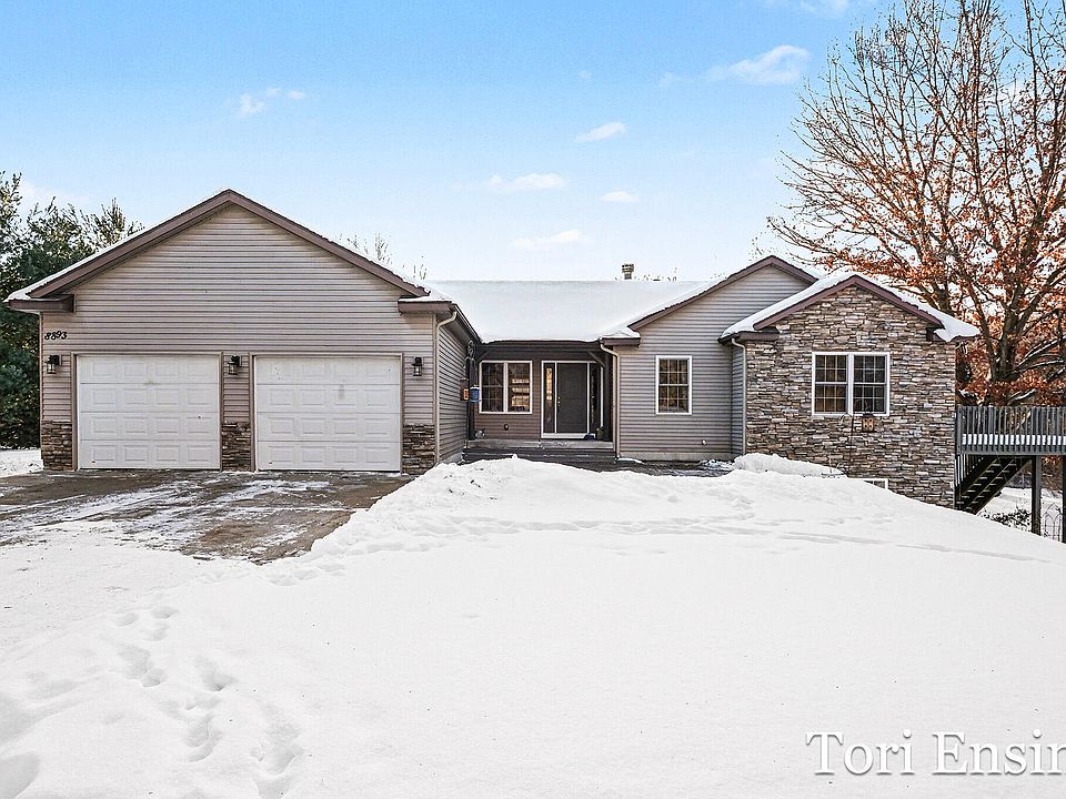 1st image of 8893 Lakeview Dr