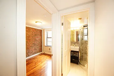 115 Mulberry Street, #4