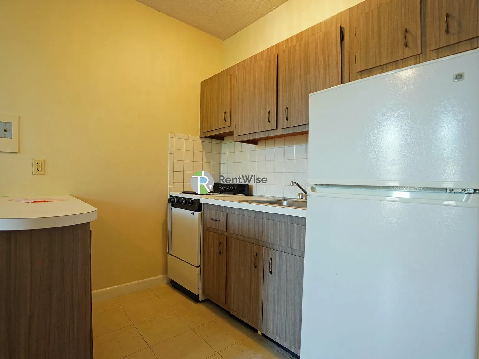 1128-1132 Commonwealth Ave — Photo 2