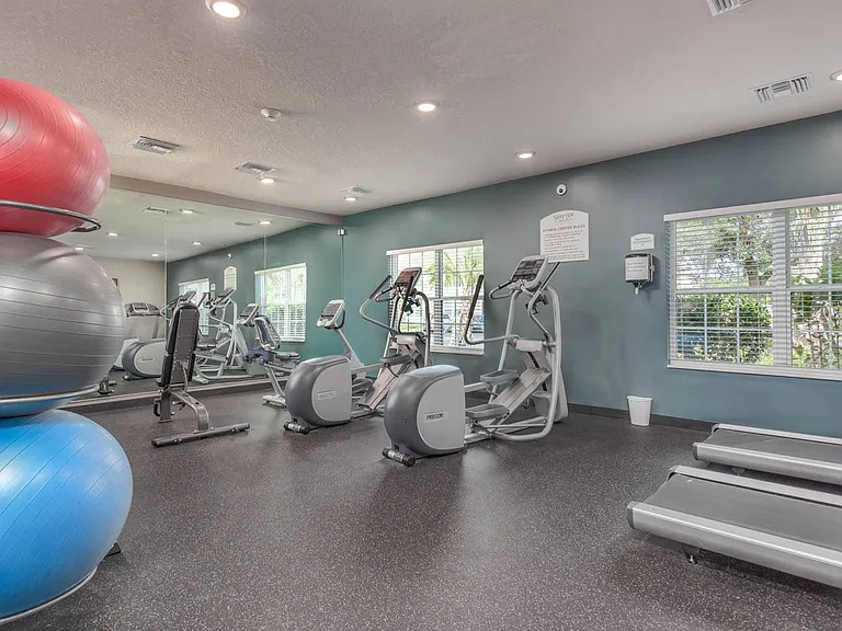 Sawyer Estates — Photo 18