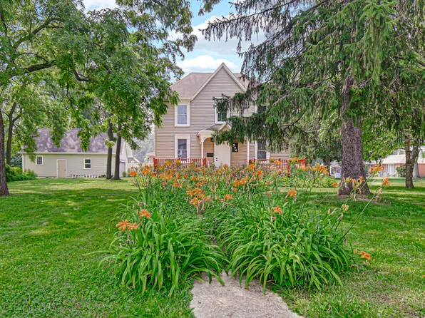 574 Herman St, Crete, IL 60417