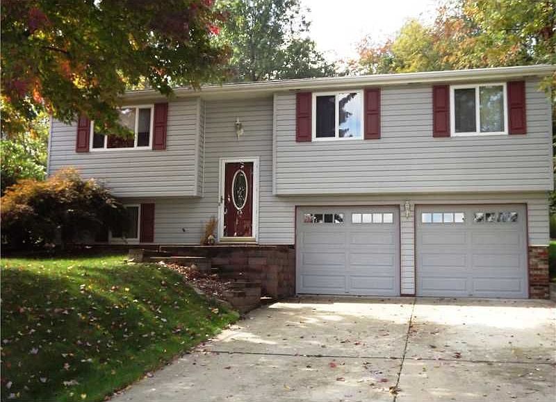 1st image of 206 Fernvue Dr